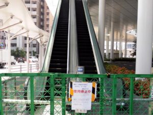 JR茨木駅・エスカレーター