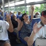 カンボジア政府によるウエステルダム号乗客のバスツアー接待