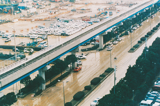 1995阪神淡路大震災・ポートアイランドの液状化現象